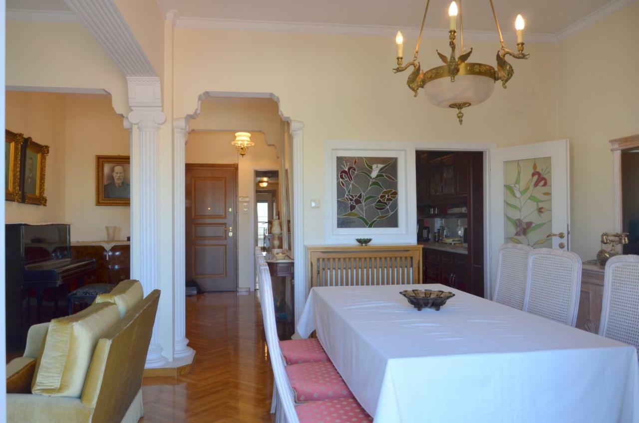 Retro Apartment At Trendy Exarcheia Athens Exterior photo